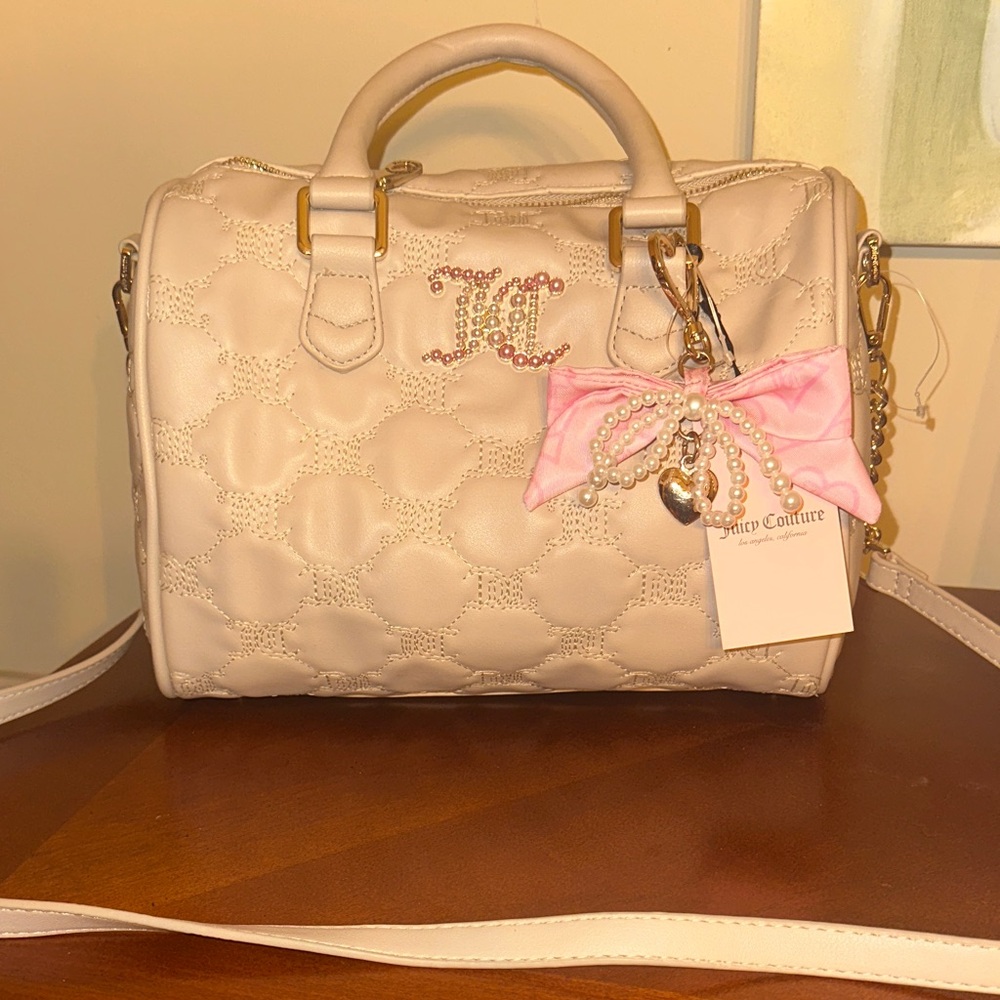 Juicy Couture Cream Crossbody Bag with Pink Bow 👑